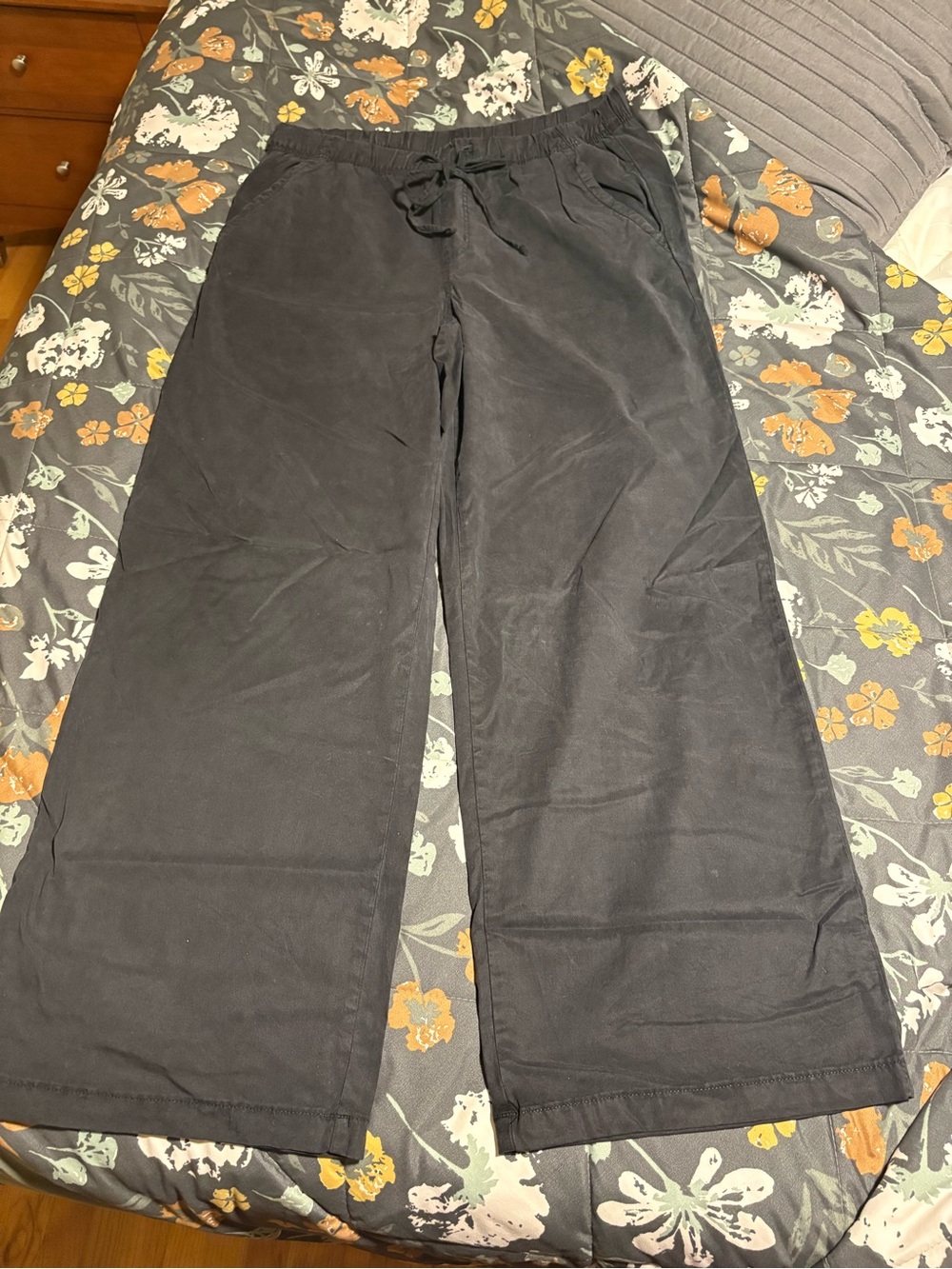 AE, women’s, wide leg, relaxed fit, drawstring pants